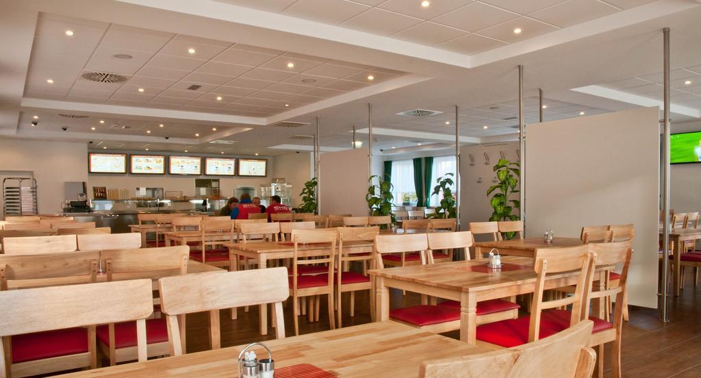 Winrooms "Hotel&Appartement" Bécsújhely Kültér fotó