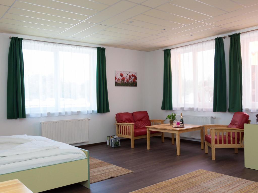 Winrooms "Hotel&Appartement" Bécsújhely Kültér fotó