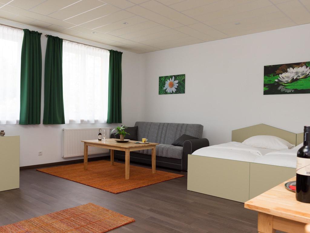 Winrooms "Hotel&Appartement" Bécsújhely Kültér fotó