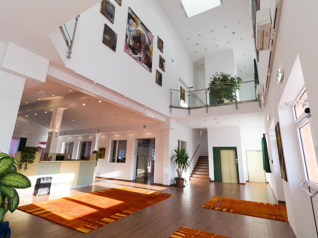 Winrooms "Hotel&Appartement" Bécsújhely Kültér fotó