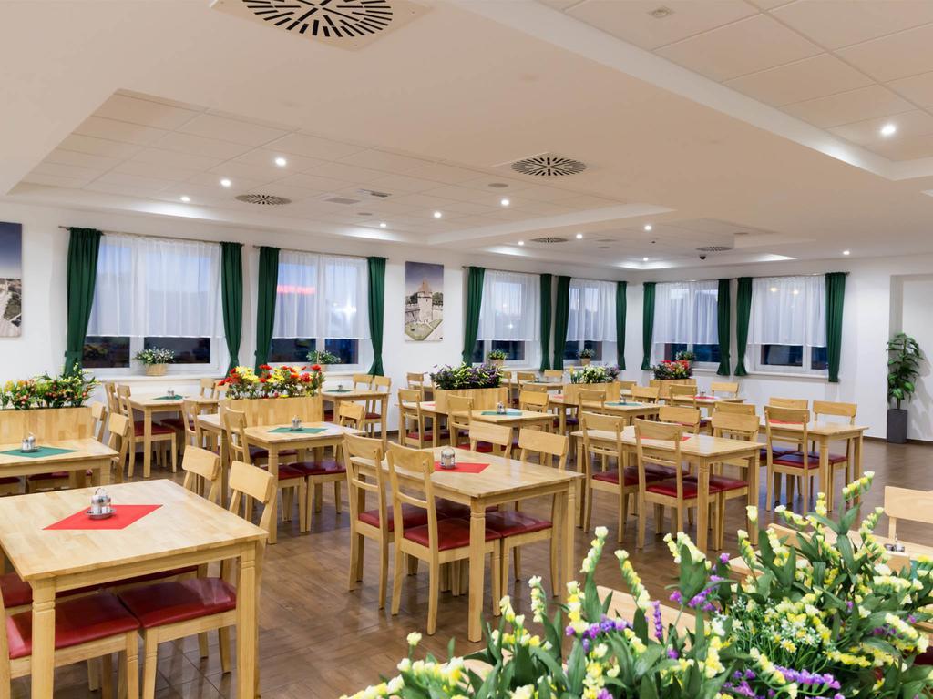 Winrooms "Hotel&Appartement" Bécsújhely Kültér fotó